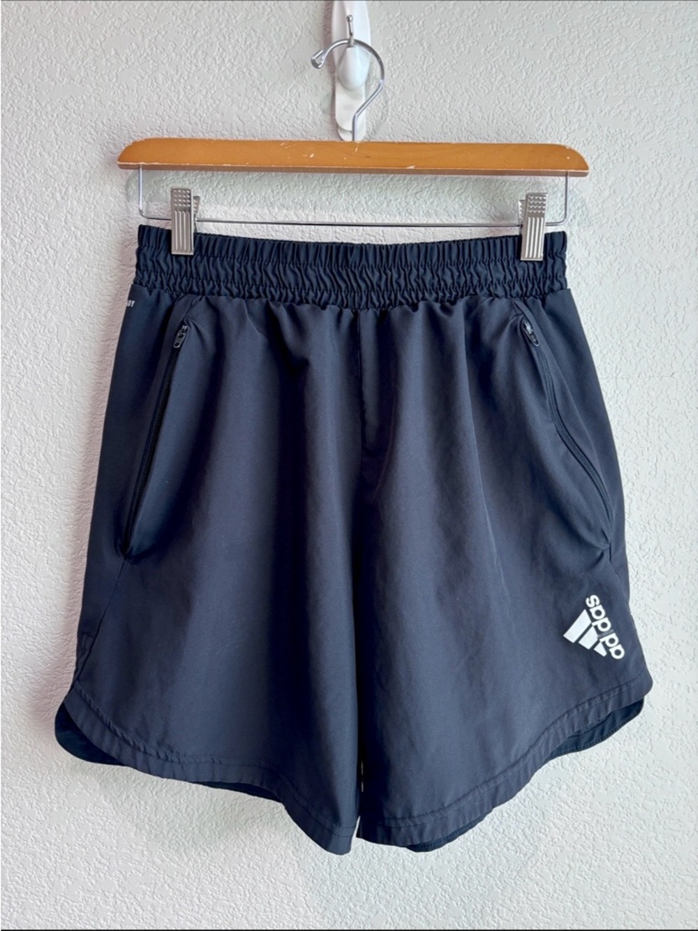 Men’s Adidas 7” Aeroready Black Athletic Shorts Size Small